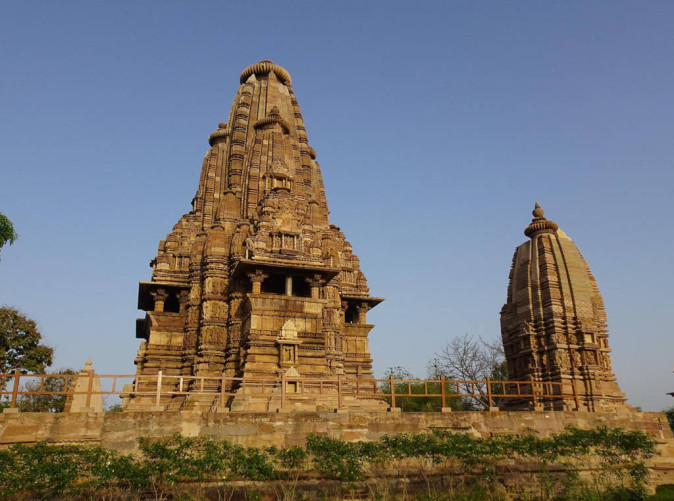 0040_Khajuraho_Schöne Aussichten Touristik